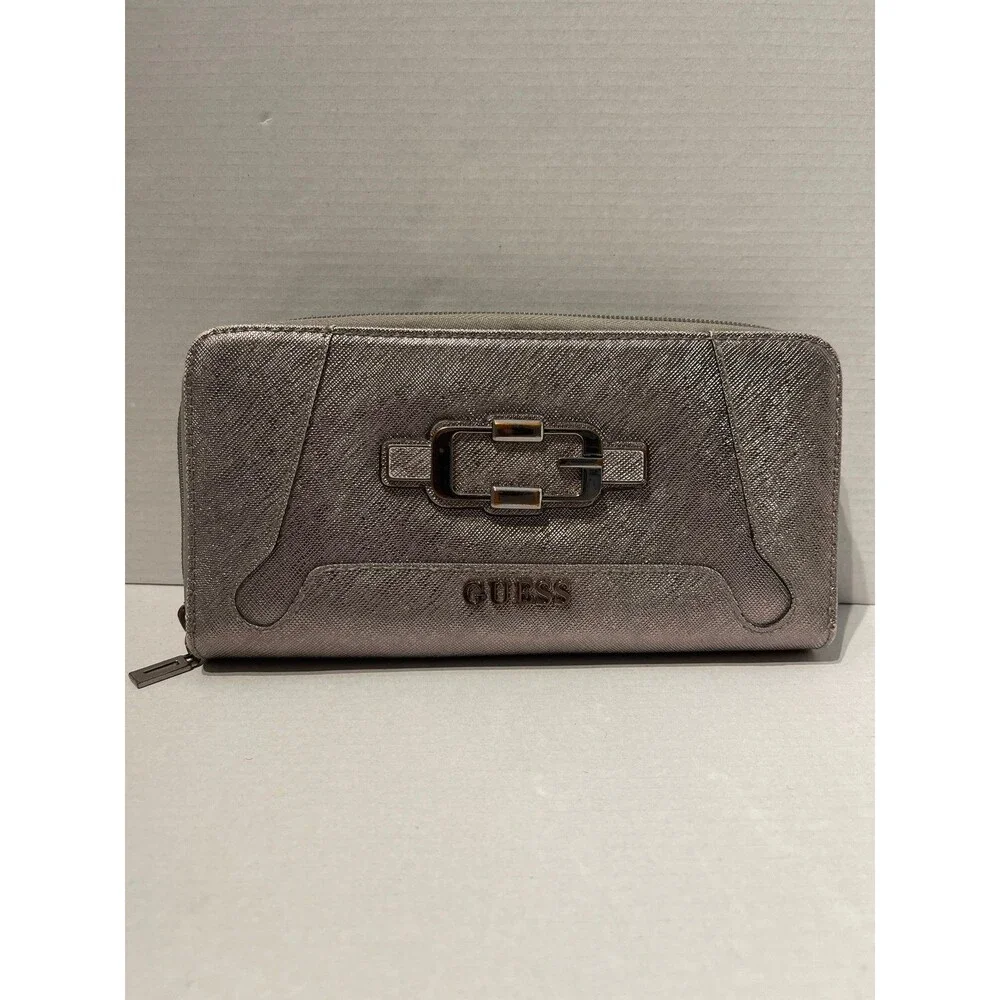 Guess Wallet - Picture 1 of 11